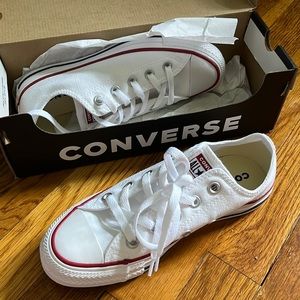 Converse Chuck Taylor all star classic low top, size 6